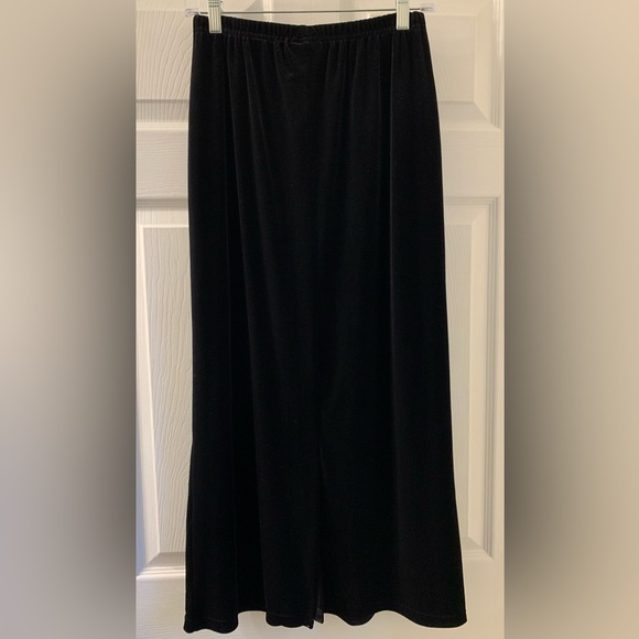 Black Velvet Maxi Skirt for Women, Elastic Waistband, Holiday Classic - Picture 2 of 8